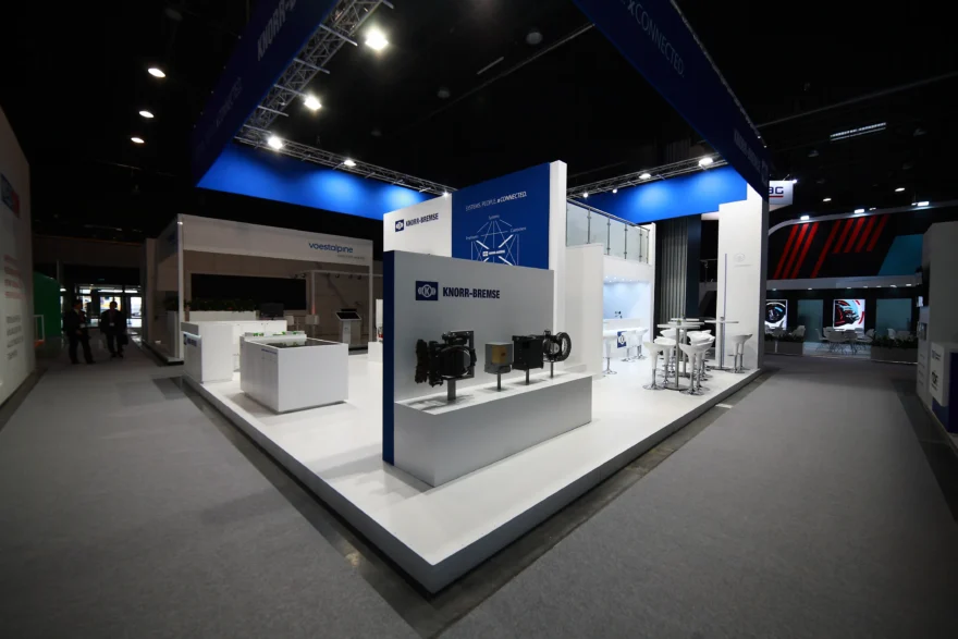 Czy warto wynajmować stoiska targowe?